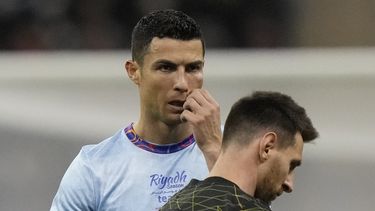 El PSG de Messi vence 5-4 al equipo de Cristiano y Gallardo