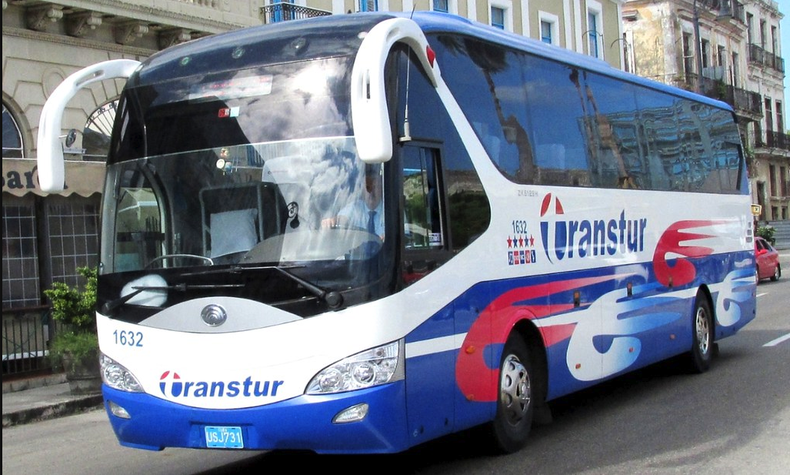 Bus turismo cuba