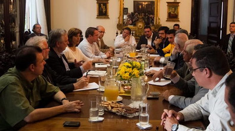 La oposición está dispuesta a retomar las conversaciones con el gobierno, paralizadas hace cuatro meses, pero con garantías