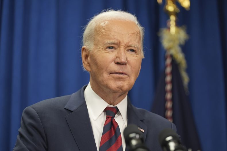 ARCHIVO – El expresidente estadounidense Joe Biden habla con los medios en North Charleston, Carolina del Sur, el 19 de enero de 2025. (AP Foto/Stephanie Scarbrough, Archivo)