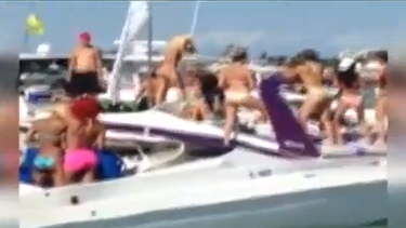 americateve | La muerte de un joven en un accidente en una embarcación frente a Key Biscayne pone de manifiesto la inseguridad que se vive cuando muchos salen de fiesta al mar.