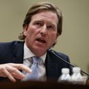 Trump despide al director de agencia de seguridad electoral