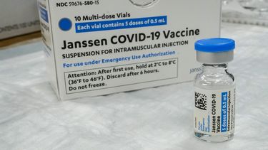 EEUU recomienda pausar vacunación con J&J por trombos