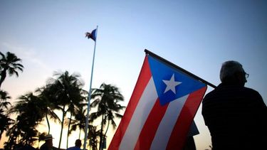 como es el plan de ayuda que propone estados unidos para rescatar a puerto rico del default