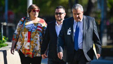Ángel Pérez llega al Tribunal federal para enfrentar su juicio en caso de corrupción municipal