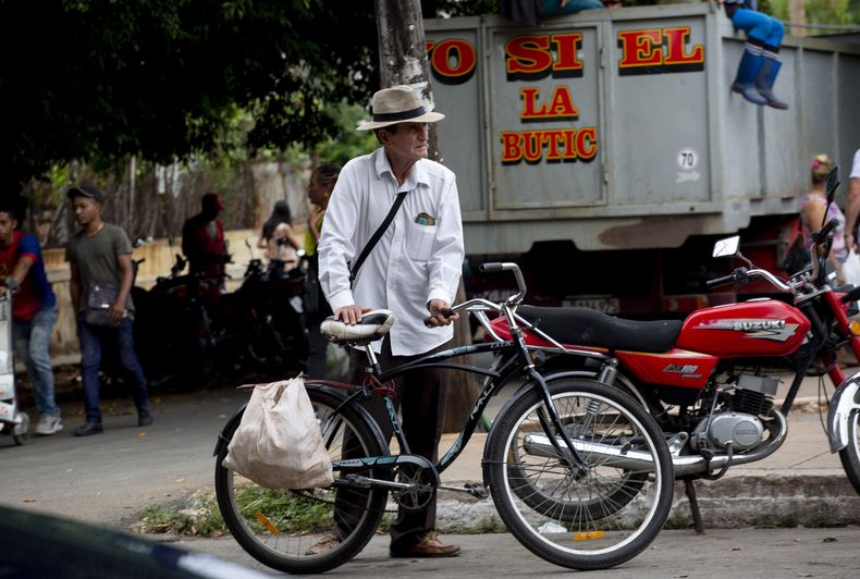REP-ECO CUBA-NAVIDAD-CRISIS ECONÓMICA