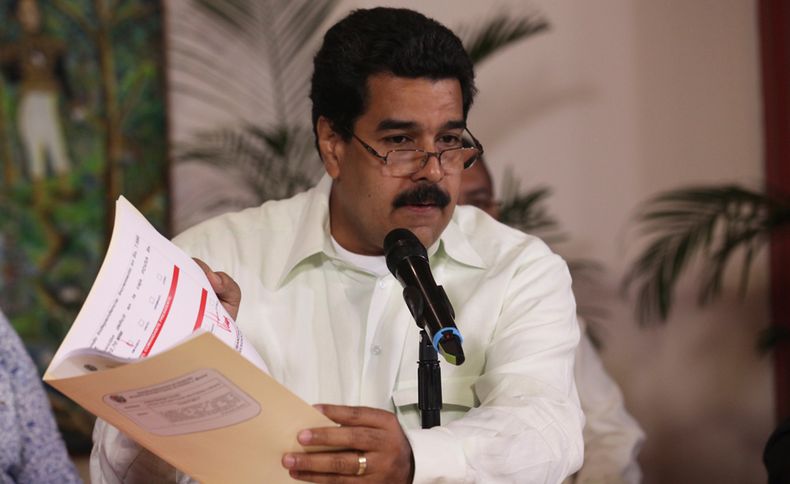 Desde que asumió el poder el Presidente Nicolás Maduro, siempre ha estado muy claro hacia dónde quiere ir. En busca de tener el control absoluto dentro para avanzar en su plan de establecer una dictadura moderna, ahora tiene en la mira el sector asegurado