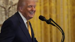 El presidente estadounidense Donald Trump durante un evento en la Sala Este de la Casa Blanca, el martes 22 de julio de 2025, en Washington. (AP Foto/Julia Demaree Nikhinson)