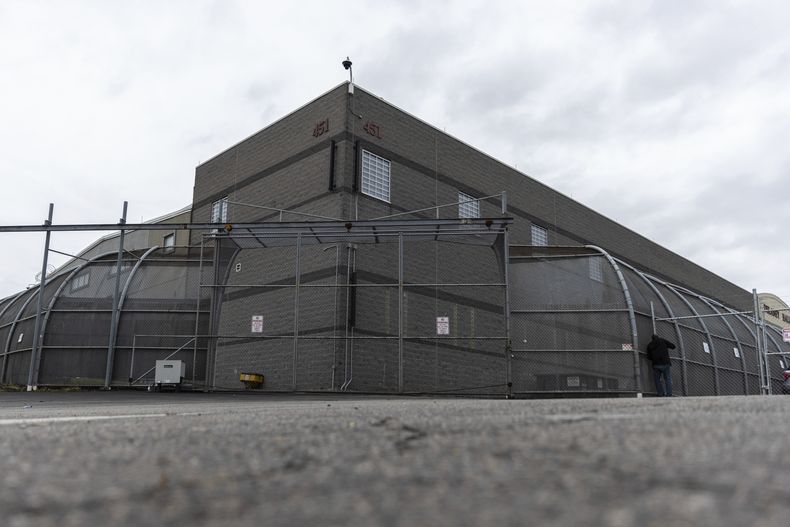 El centro de detención Delaney Hall en Newark, Nueva Jersey, el 16 de junio del 2025. (AP foto/Stefan Jeremiah)