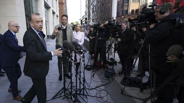 Aplazada elección adelantada en Irlanda del Norte