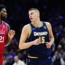 Nuggets superan a los 76ers en duelo de candidatos al MVP