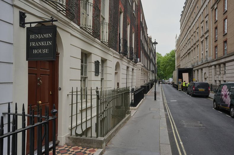 La casa de Benjamín Franklin en el centro de Londres, el lunes 11 de mayo de 2026. (AP Foto/Kin Cheung)