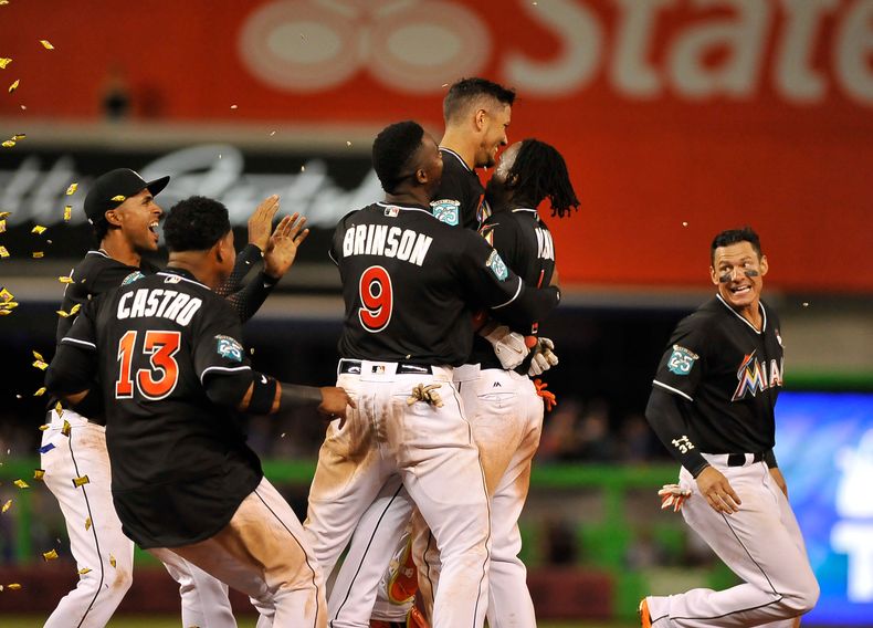 DEP-BEI_CACHORROS-MARLINS-0.jpg