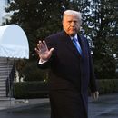 El presidente Donald Trump sale de la Casa Blanca, el viernes 31 de enero de 2025, en Washington, con destino a Florida. (AP Foto/Jacquelyn Martin)