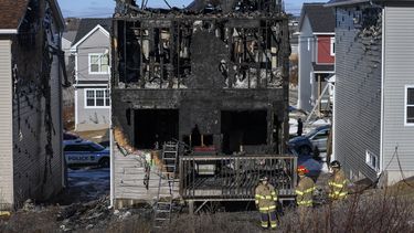 Mueren siete niños al incendiarse su casa en Canadá