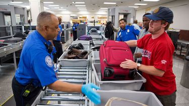 aseguran que sacar a tsa del aeropuerto es para mejorar el servicio