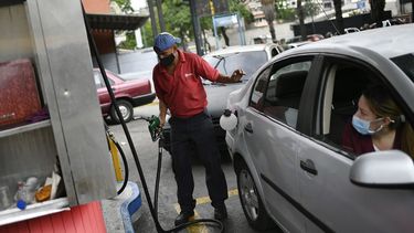 caracas: la gasolina no va a aparecer si siguen las mafias