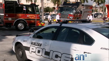 la ciudad de hialeah presento nuevo lote de patrullas policiales y bomberos