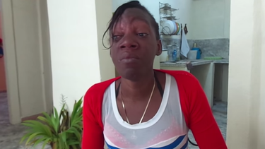 discriminado por ser travesti y portador de vih