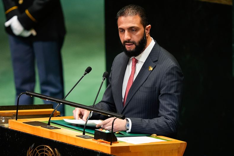 El presidente de Siria, Ahmad Al-Sharaa, durante la 80va sesión de la Asamblea General de las Naciones Unidas, el 24 de septiembre de 2025, en la sede de Naciones Unidas. (AP Foto/Yuki Iwamura, Archivo)