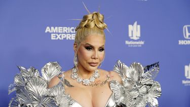 ARCHIVO - Ivy Queen posa en los premios 2023 Billboard Women in Music el 1 de marzo de 2023, en el YouTube Theater en Inglewood, California. Ivy Queen será honrada con el Premio Billboard ĺcono en los Premios Billboard de la Música Latina el 5 de octubre de 2023. (Foto AP/Chris Pizzello, archivo)