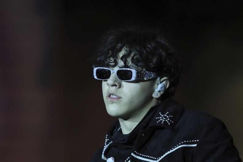 El cantante estadounidense Xavi durante su presentación en el festival Arre en la Ciudad de México el 7 de septiembre de 2024. (Foto AP/Ginnette Riquelme)
