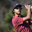 ARCHIVO - Charlie Woods realiza su tiro de salida al hoyo 4 en el PNC Championship, el 22 de diciembre de 2024 en Orlando (AP Foto/Phelan M. Ebenhack, archivo)
