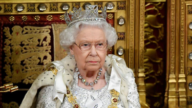 la reina isabel ii se canso de los ataques de meghan y harry: las medidas legales que ordeno contra los duques de sussex