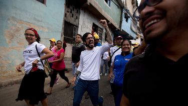 Venezuela: Opositores celebran su victoria con electores