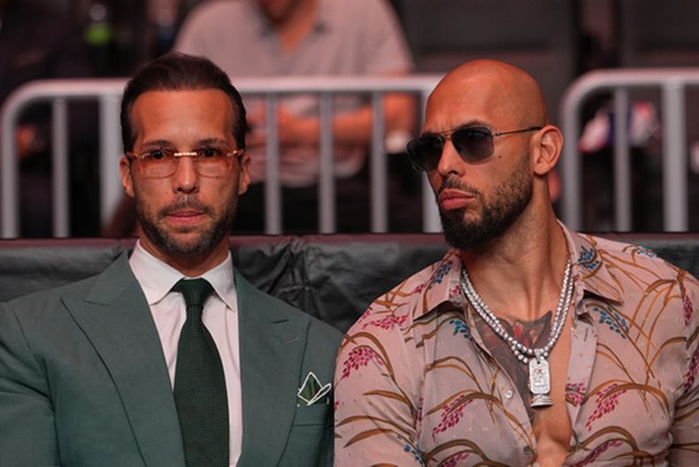 Andrew Tate (der) y su hermano Tristan en Miami el 11 de abril del 2026. (AP foto/Julia Demaree Nikhinson, Pool)
