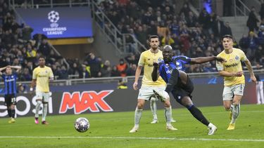 Con gol agónico de Lukaku, Inter supera a Porto