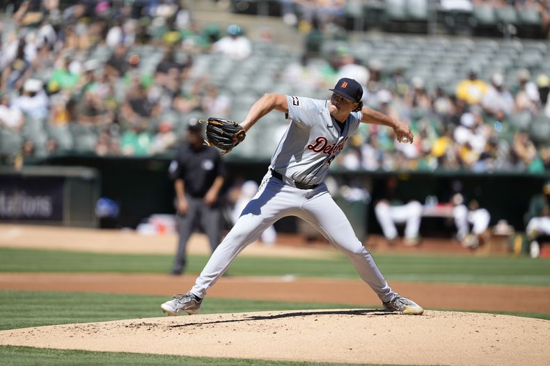 Brant Hurter, lanzador de los Tigres de Detroit, labora ante los Atléticos de Oakland, el sábado 7 de septiembre de 2024 (AP Foto/Tony Avelar)
