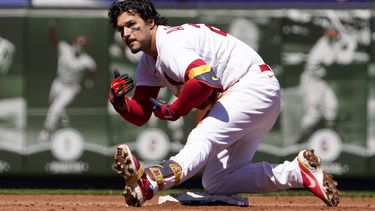 Sin manager Mármol, Cardenales derrotan a Piratas