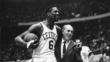 Bill Russell, leyenda de los Celtics, fallece a los 88 años
