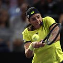 Jabeur remonta ante Pegula; sigue viva en Finales de WTA