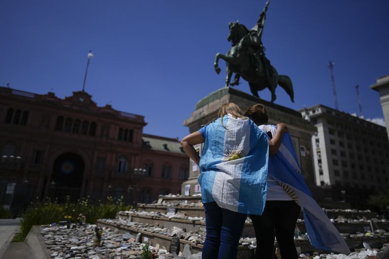 AMS-GEN CORONAVIRUS-ARGENTINA MONUMENTO