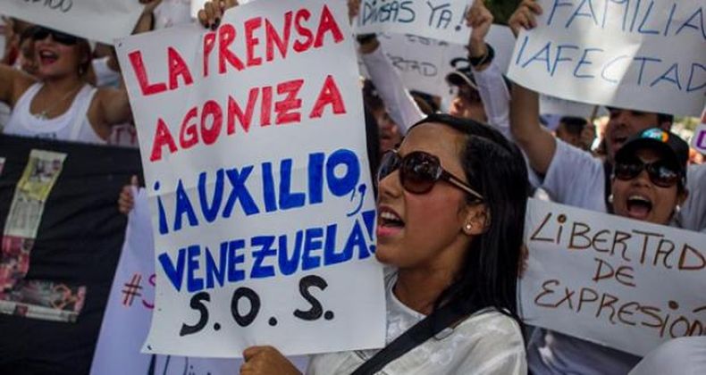 Maduro confirmó que pronto entrarán a imprenta 'El Diario del PSUV', del gobernante Partido Socialista; y 'Los Mazazos'. El objetivo será acallar las críticas a su gestión