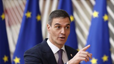 En esta imagen de archivo, el presidente del gobierno de España, Pedro Sánchez, llega a una cumbre de la Unión Europea en Bruselas, el 21 de marzo de 2024. (AP Foto/Omar Havana, archivo)