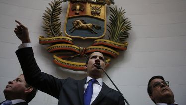 Venezuela: opositor Guaidó retoma el control del Congreso