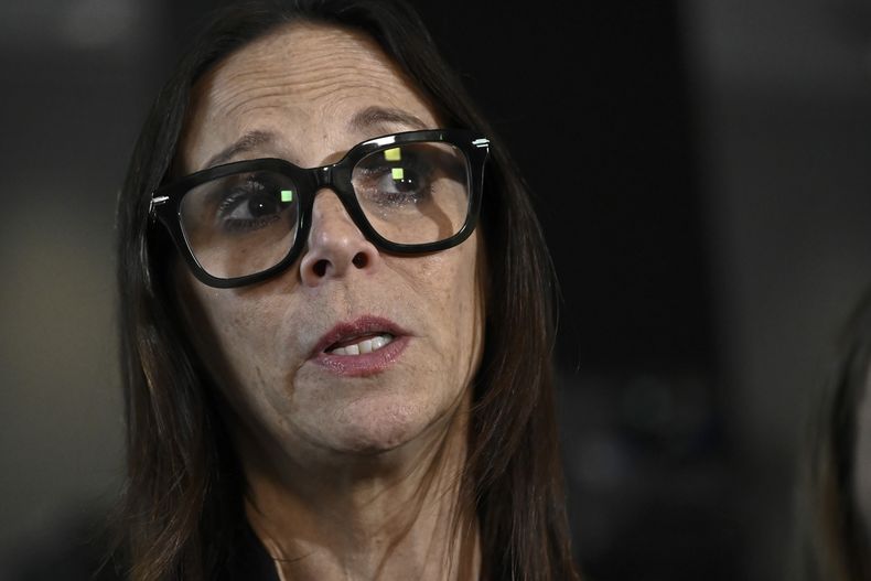 ESP-GEN AP EXPLICA-R KELLY-SENTENCIA