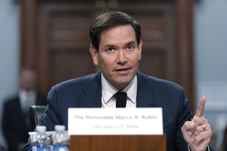 El secretario de Estado de Estados Unidos, Marco Rubio, testifica en la audiencia de presupuesto de la subcomisión para el Departamento de Estado y programas relacionados de la Comisión de Asignaciones Presupuestarias de la Cámara de Representantes en el Capitolio, Washington, el miércoles 21 de mayo de 2025. (AP Foto/Jose Luis Magana)