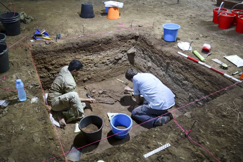 AMN-GEN AMPUTACIÓN PREHISTÓRICA