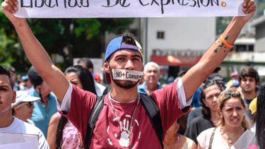 la ong espacio publico computo 965 violaciones a la libertad de expresion en venezuela el ano pasado
