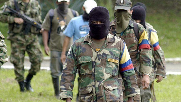 Hugo Chávez demostró su simpatía con la guerrilla, especialmente con las Fuerzas Armadas Revolucionarias de Colombia