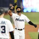 Marlins negocian con Boston en busca de ofensiva