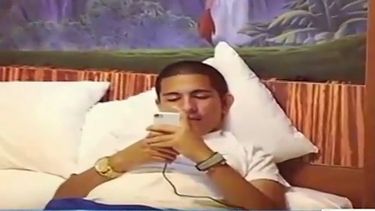 americateve | Con profundo dolor familiares y amigos del joven de 18 años Pedro Uriarte asesinado brutalmente a balazos hoy realizan su servicio fúnebre.