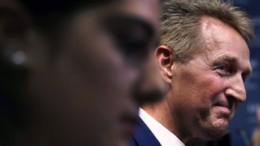 Senador Flake no apoya a Kavanaugh si mintió bajo juramento