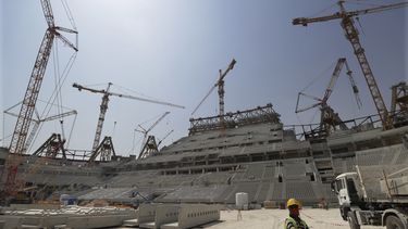 Propuesta instará a FIFA  compensar a trabajadores en Qatar