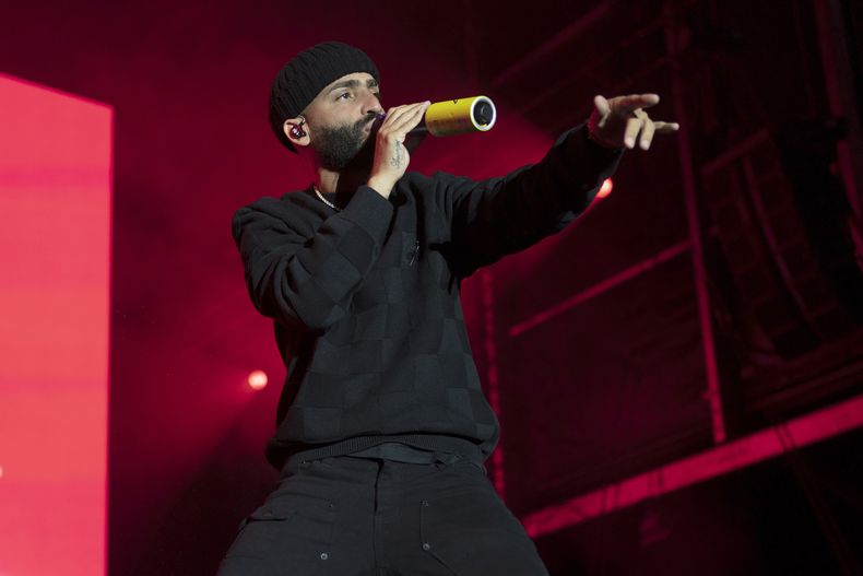 El cantante estadounidense Arcángel durante su concierto en el Coca-Cola Flow Fest en la Ciudad de México el domingo 24 de noviembre de 2024. (Foto AP/Félix Márquez)