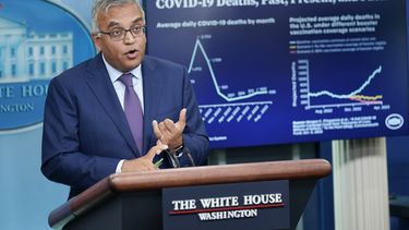 EEUU insta a acudir por refuerzo de vacuna contra COVID-19